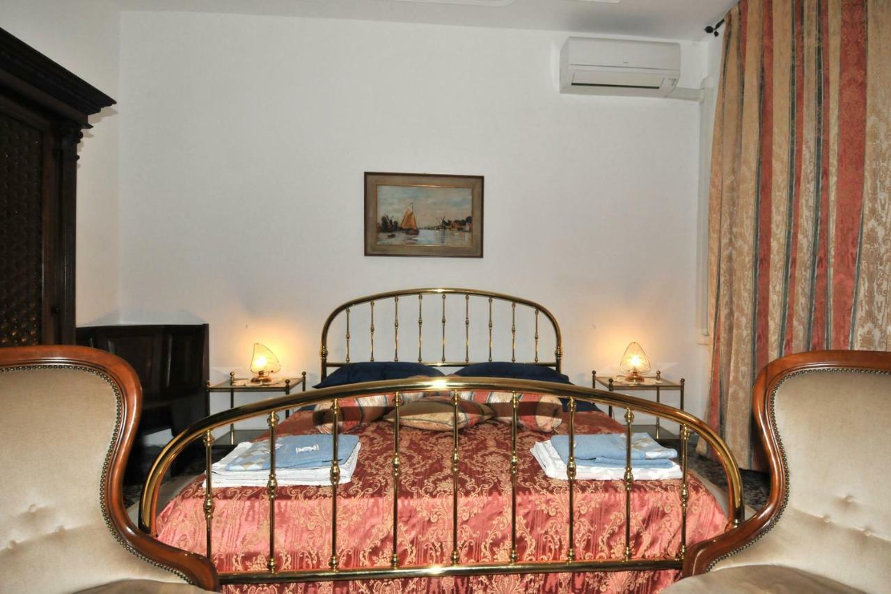 Hotel Locazione Turistica Poker D'Assi Werona Zewnętrze zdjęcie